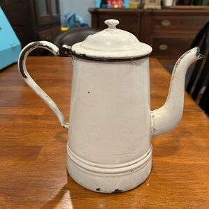 CLASSIC WHITE ENAMEL COFFEE POT
